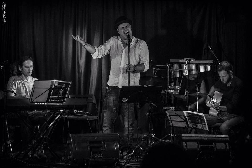 Max Arduini & TriQuota Folk Ensemble