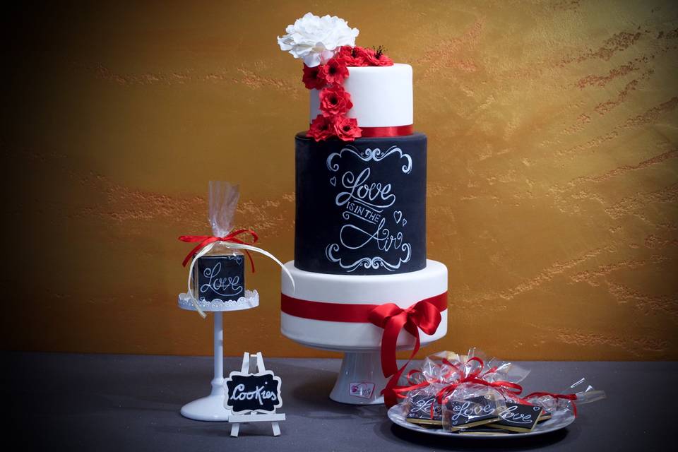 Chalkboard wedding cake