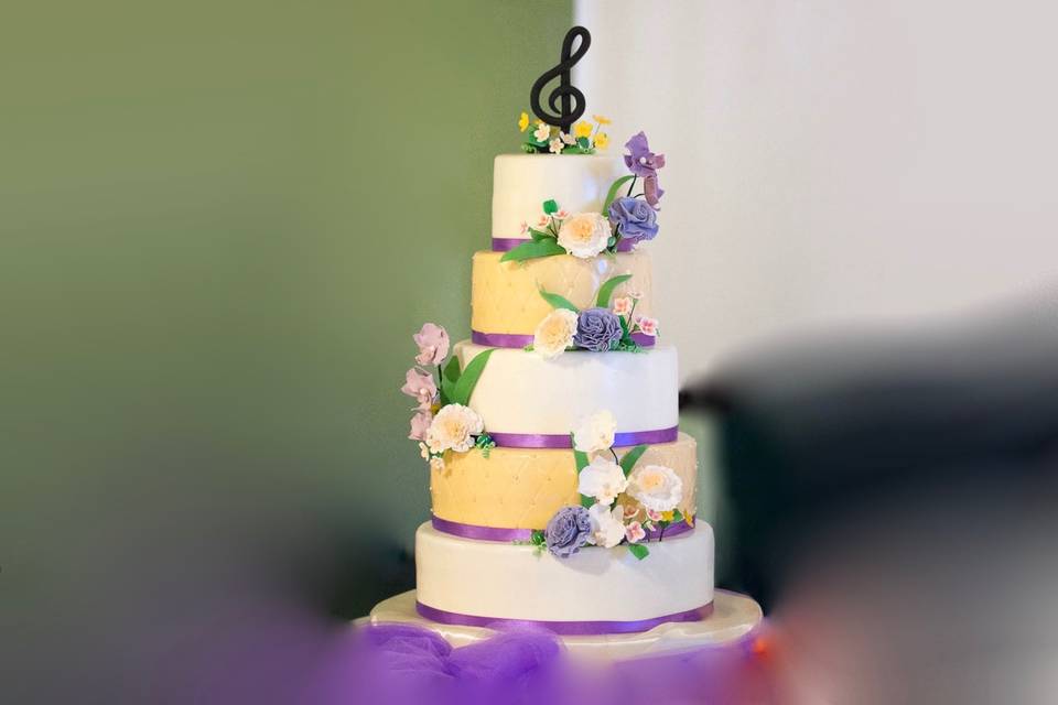 Flower wedding cake