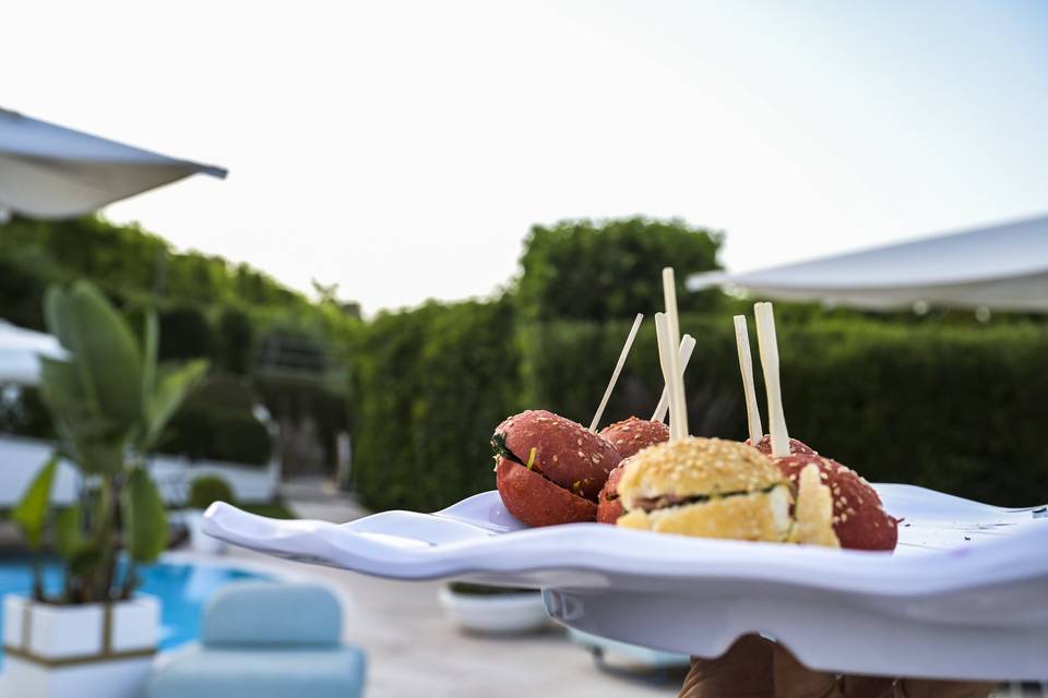 L'Aperitivo a bordo piscina