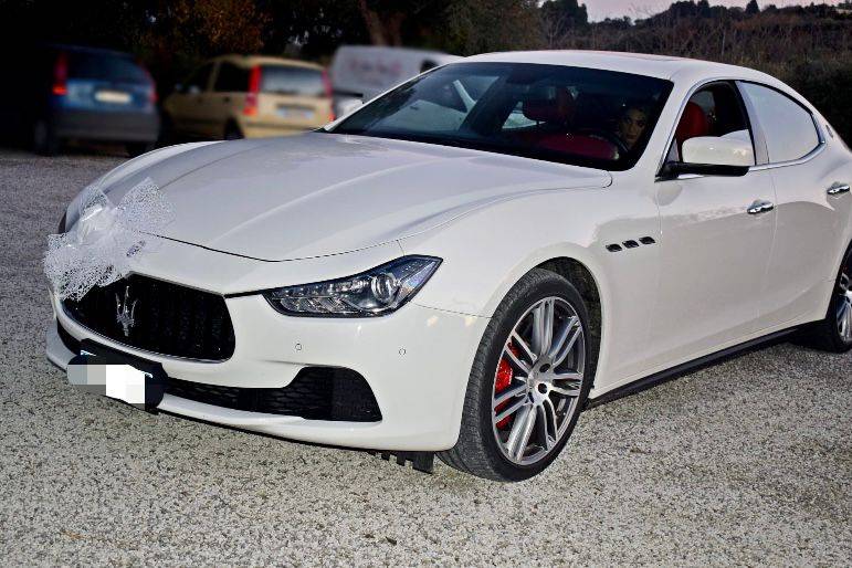 Maserati ghibli bianca