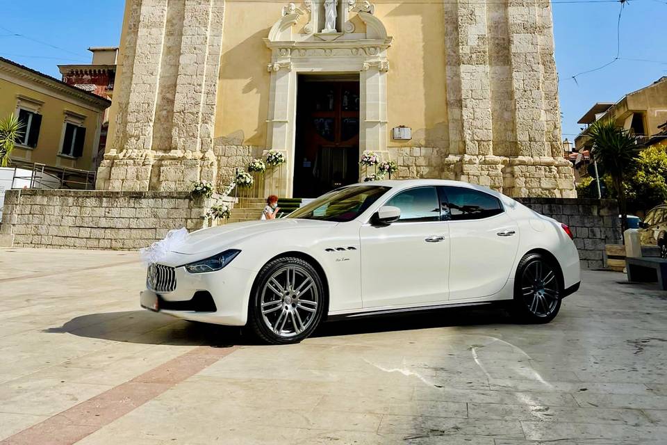 Maserati ghibli bianca