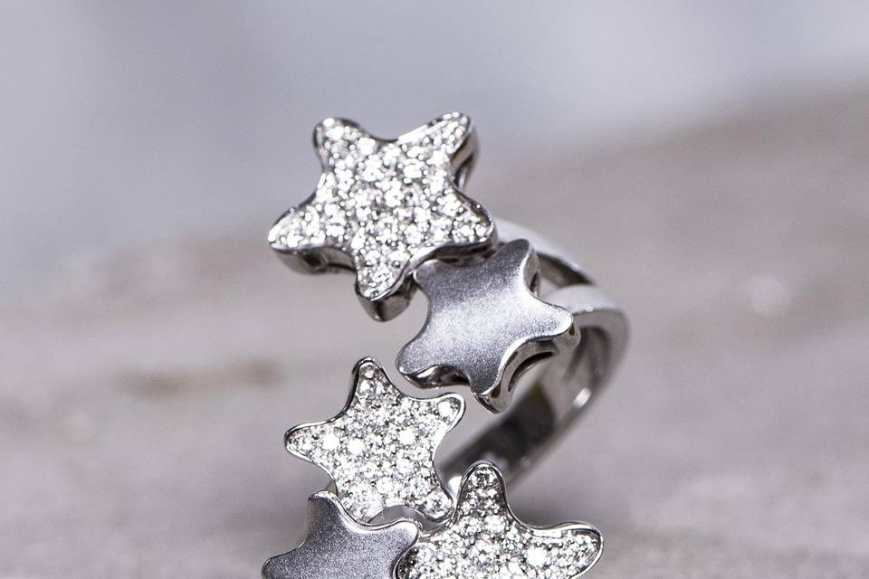 Anello con stelle