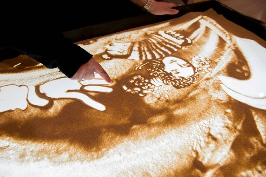 Lidia Angelo - Sand Animation Art