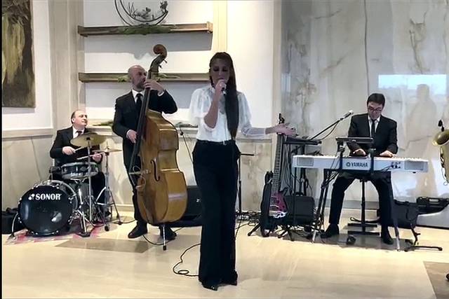 Radio Carosello Band Live