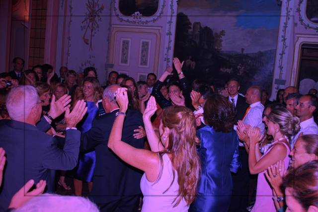 Felici loro contenti noi