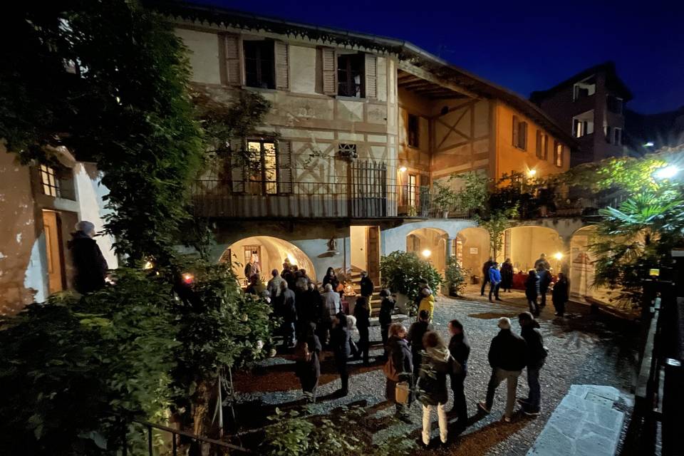 Cortile notturno