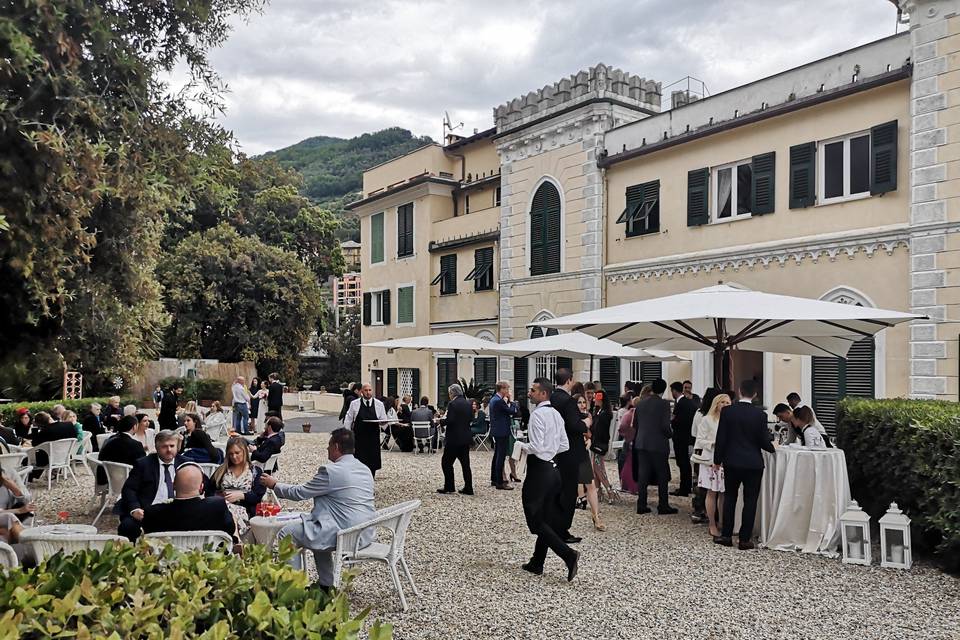 Aperitivo su piazzale