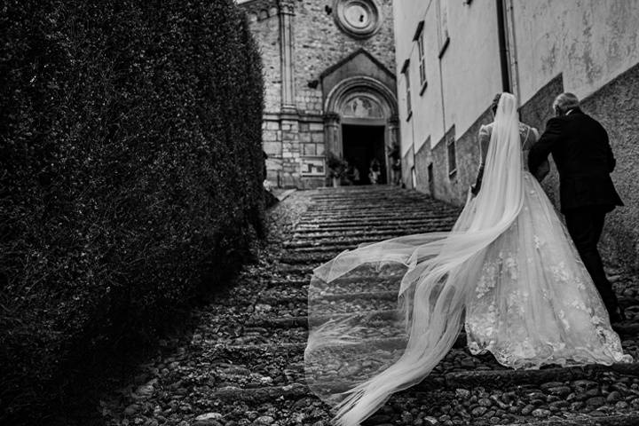 Accompagnata dal vento