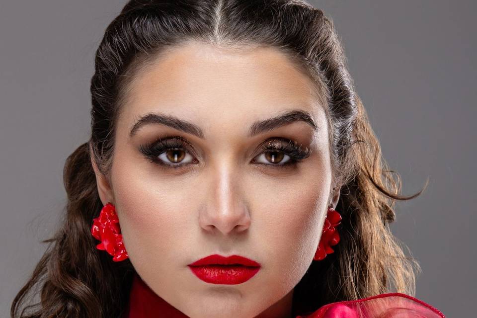 Bridal chic smokey
