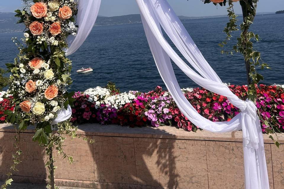Arco floreale