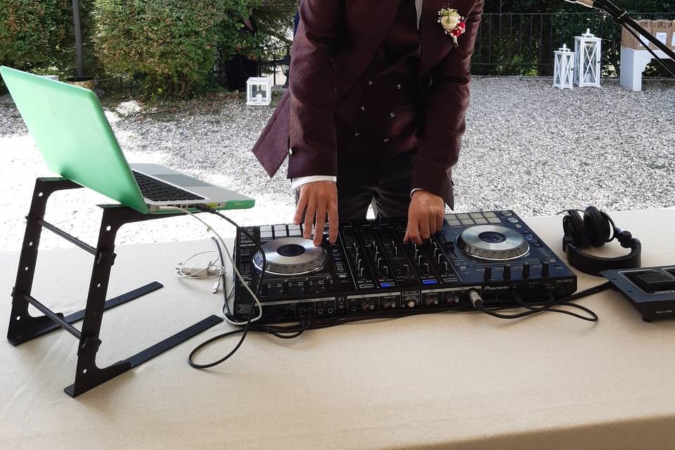 Dj Erik