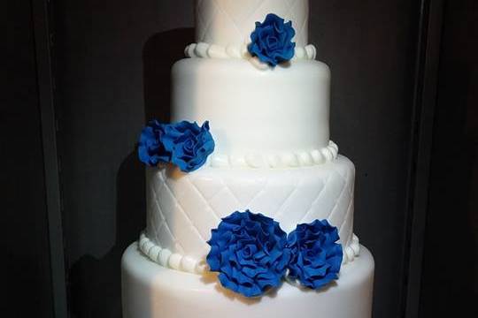 Torta Nuziale Rose Blu