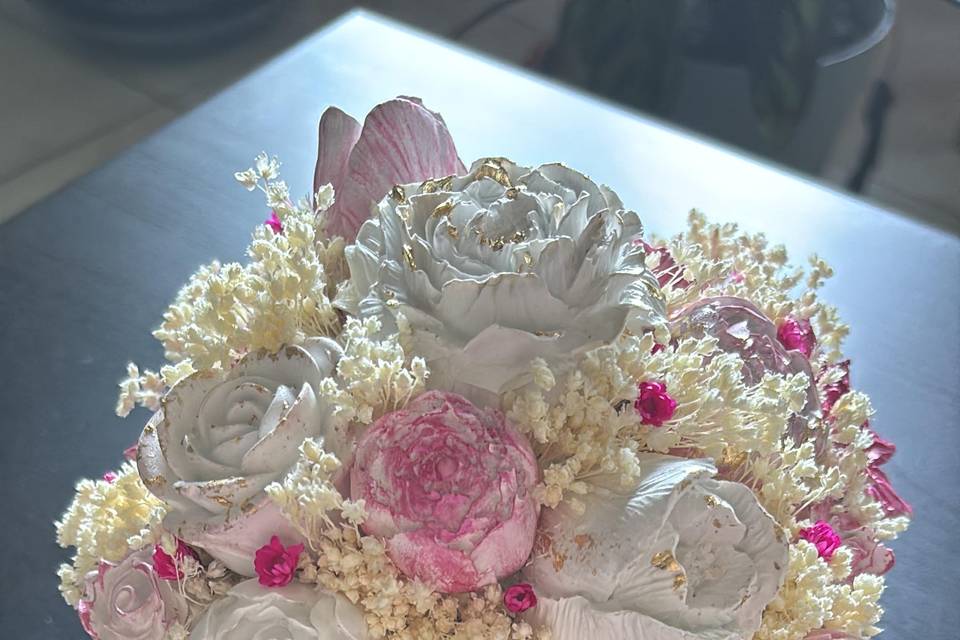 Bouquet in gesso