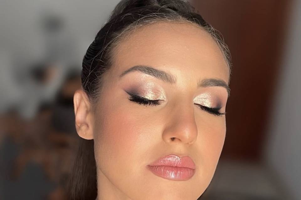 Shine make-up