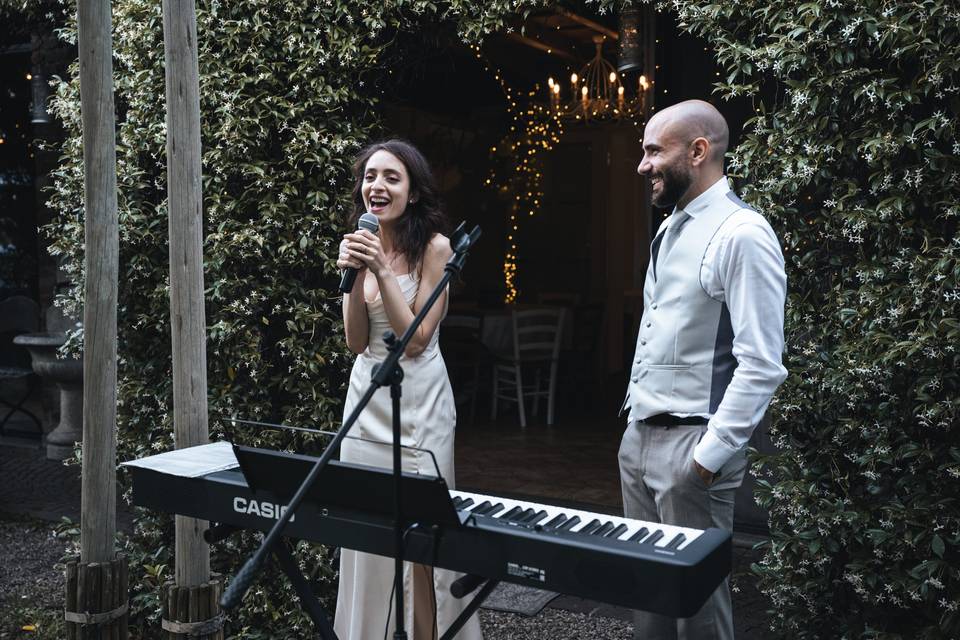 Marta Ems singer