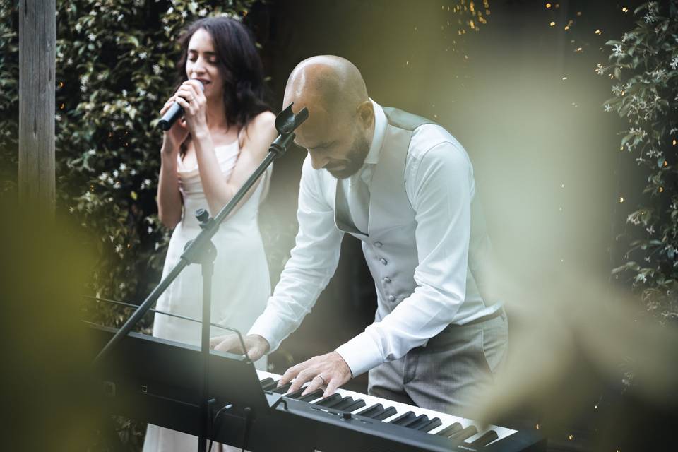 Marta Ems singer