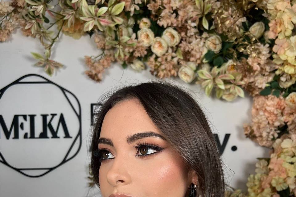 Soft glam bridal look 2