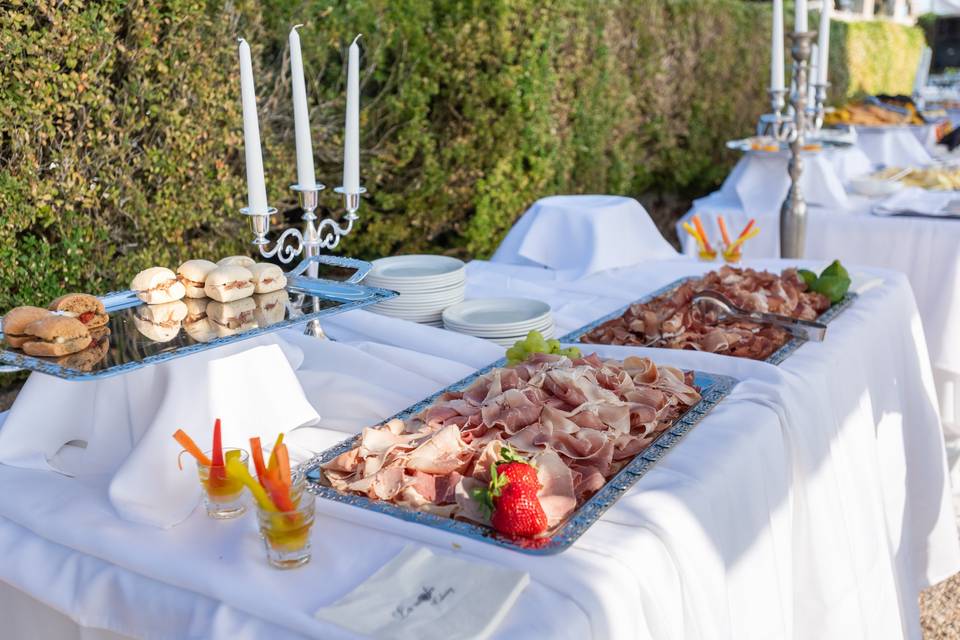 tavolo antipasti candele