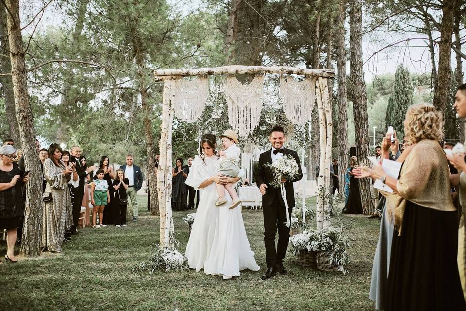 Matrimonio boho in pineta