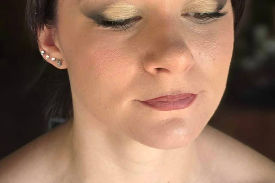 Eleganza di un make-up corrett