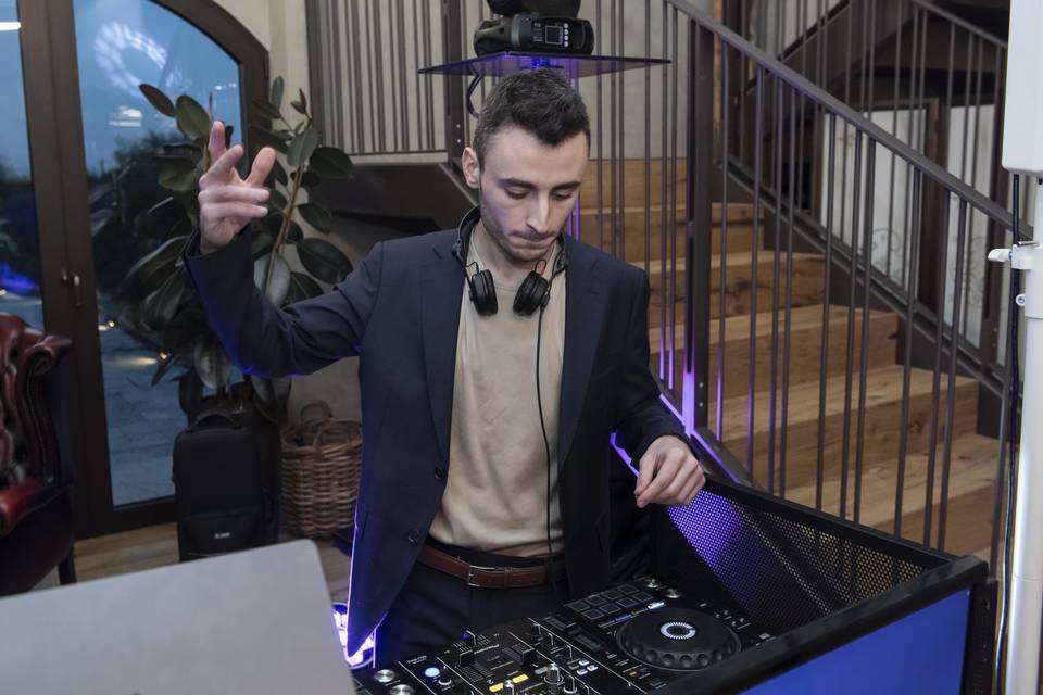 Starry Night Events | Djs - Speakers - Audio