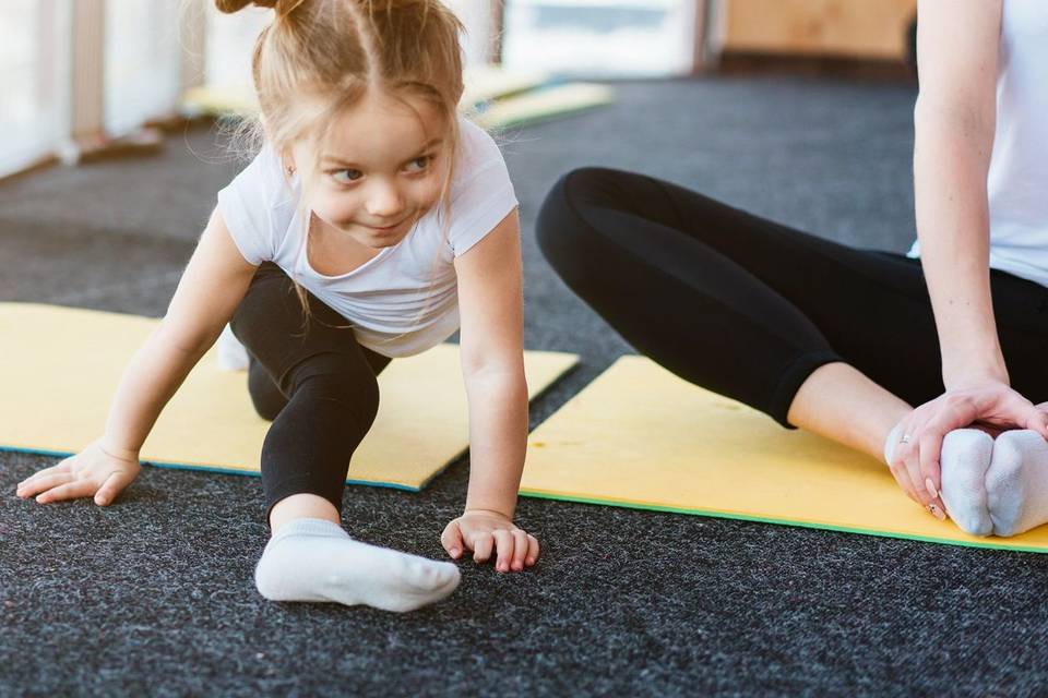 Chiara - Yoga e Intrattenimento per Bambini