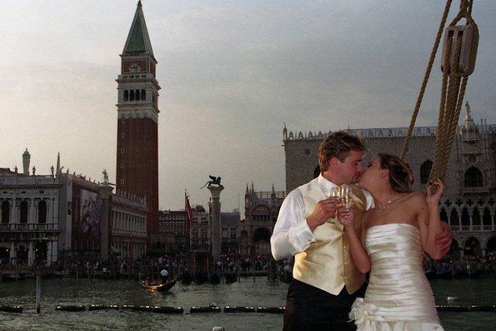 Brindisi di fronte a San Marco