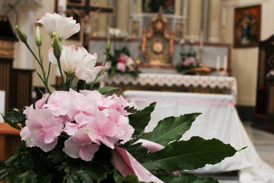 Allestimento rosa e bianco