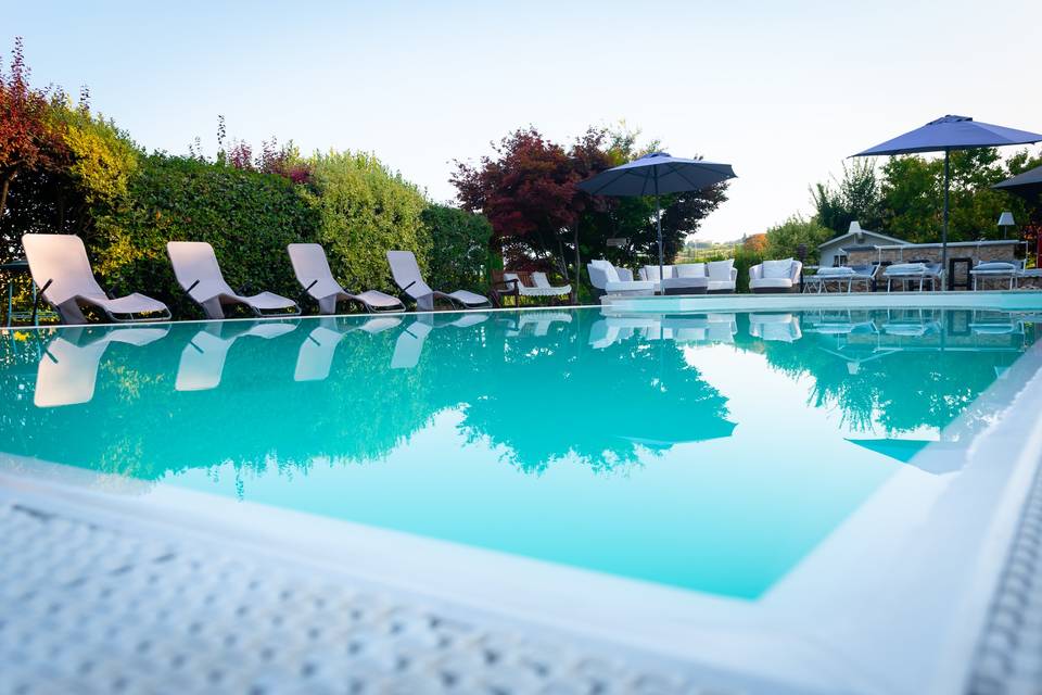 Piscina angolazione