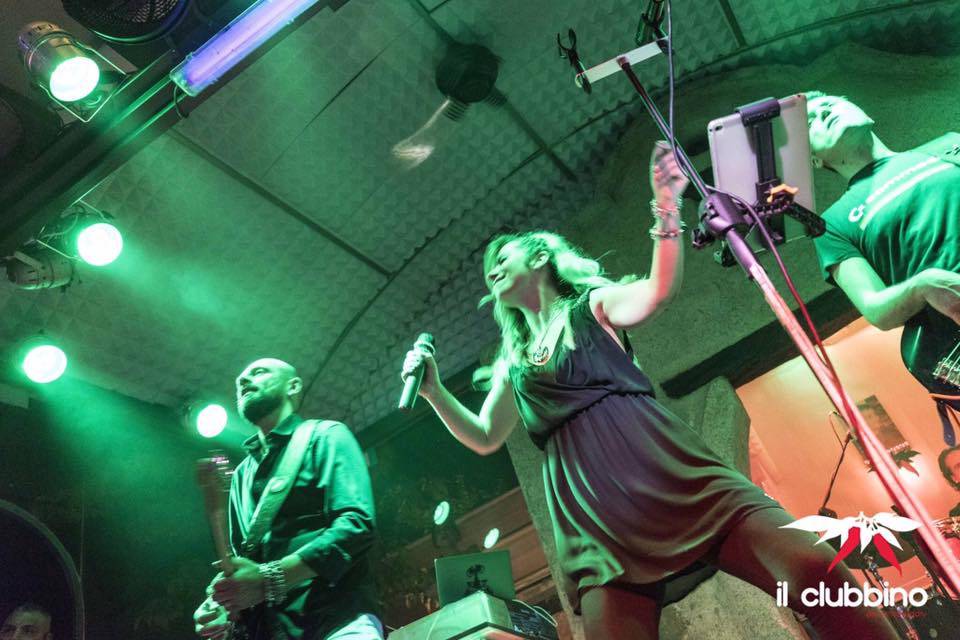 Moonflowers live