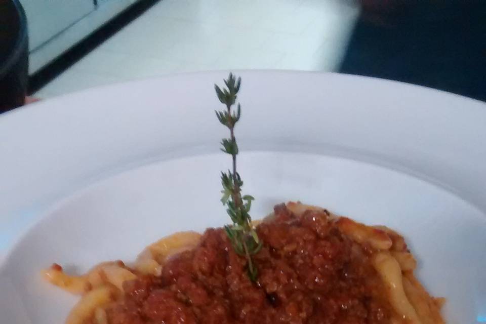 Strozza con ragù al coltello