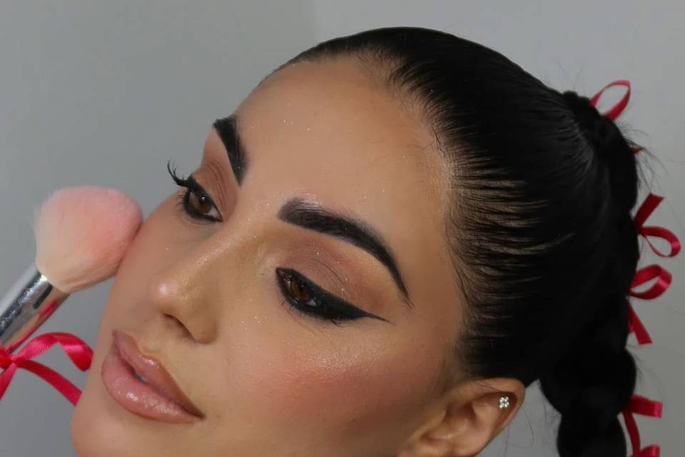 Glam make-up