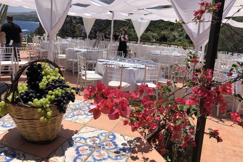 Una terrazza sul mare