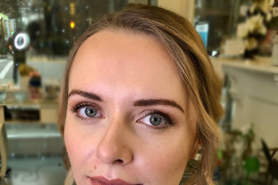 Natural makeup