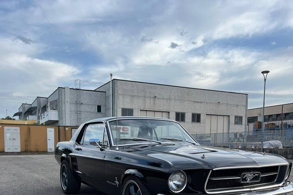 Ford Mustang Coupè 1967, auto