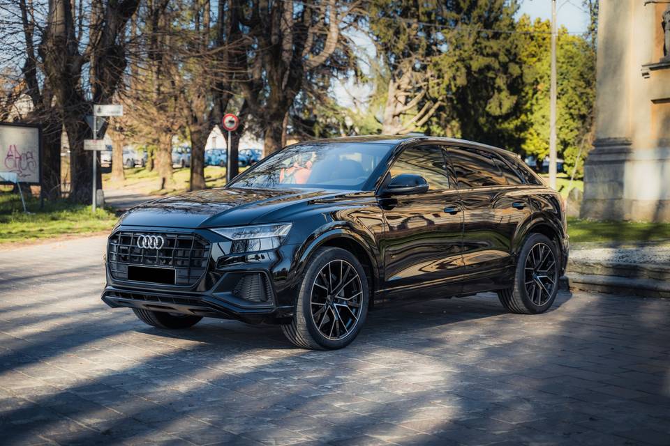 Audi Q8 S-line