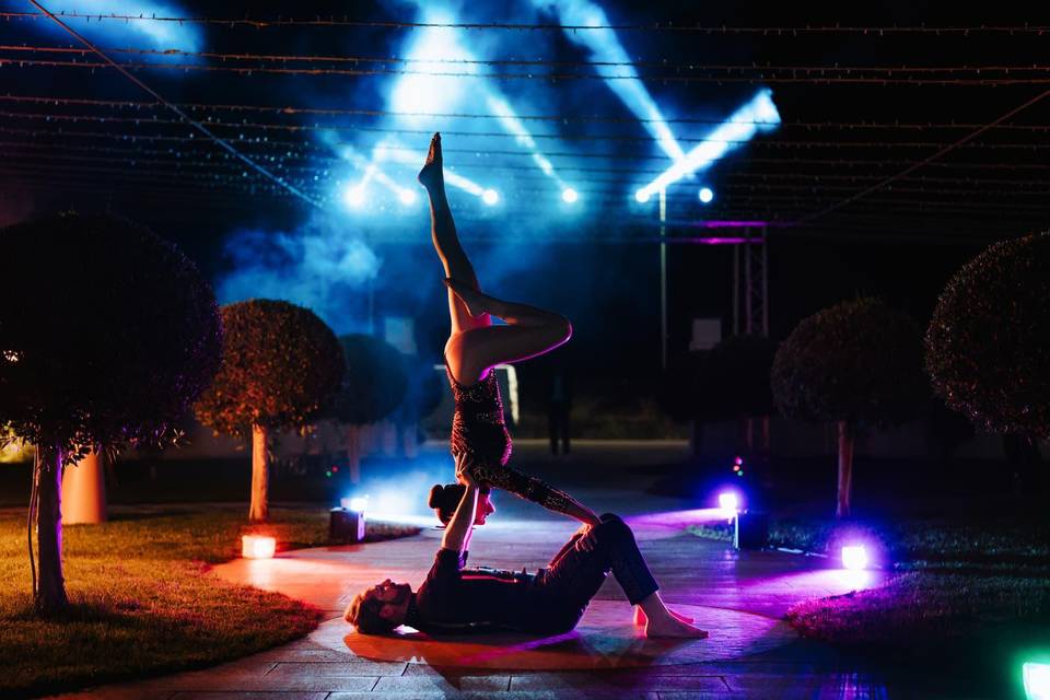 Equilibristi