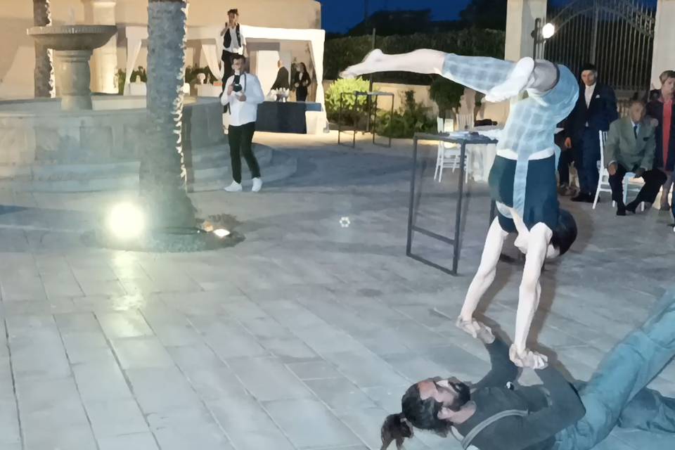 Equilibristi