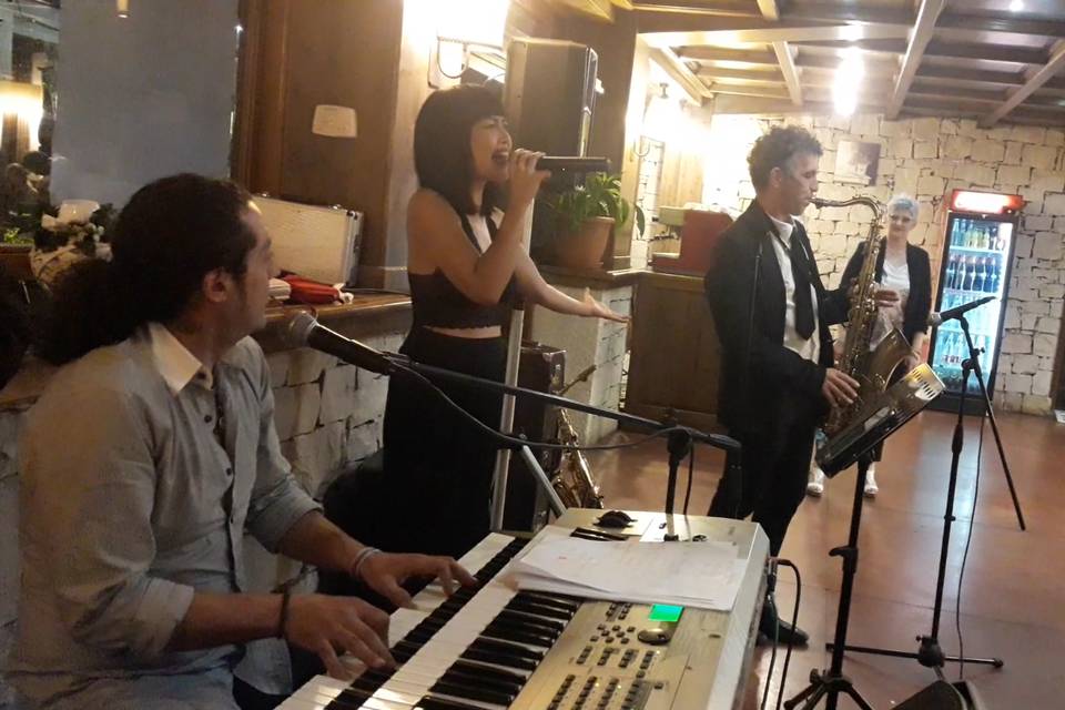 Live band