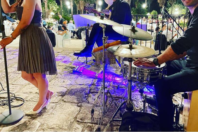 Live band
