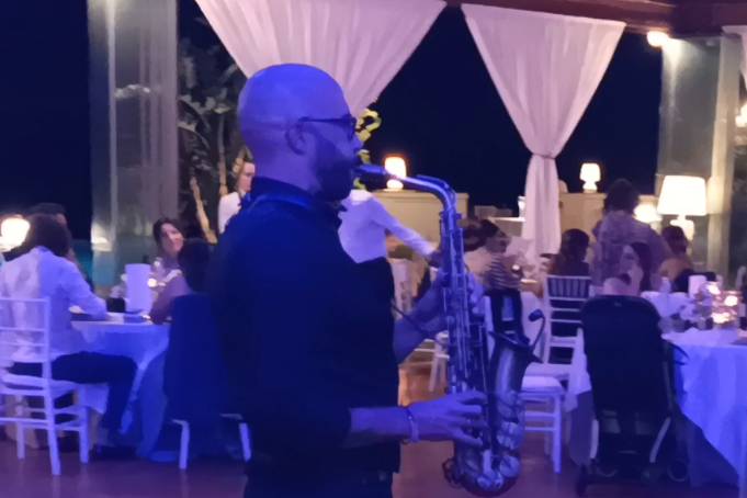 Sax solo