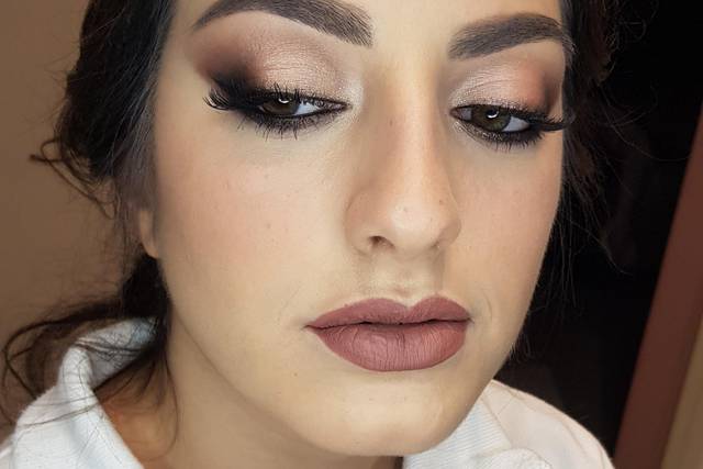 Desireefuriamua microblading