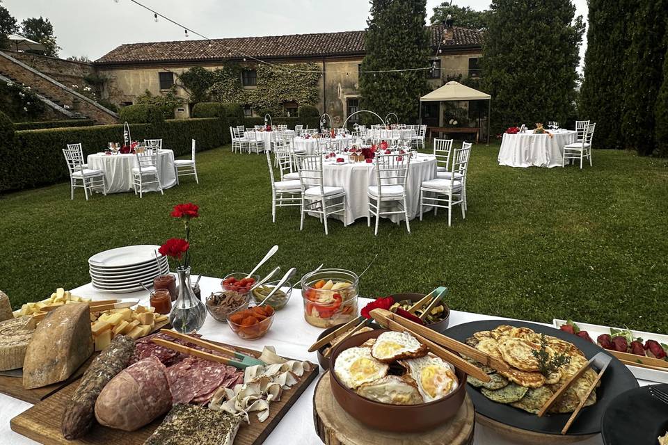Aperitivo Castello Coazzolo