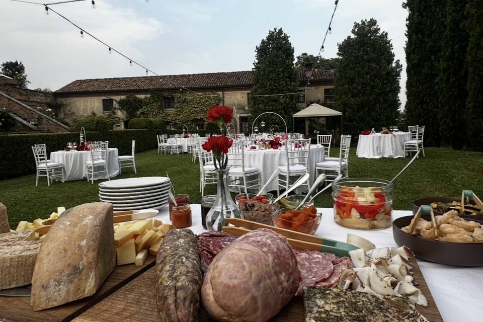 Castello di Coazzolo ape