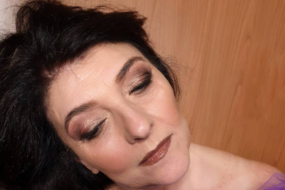 Trucco correttivo pelli mature