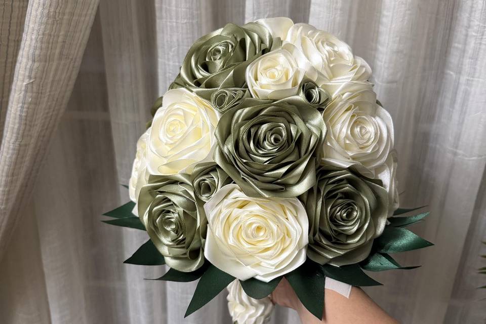 Bouquet bianco e salvia