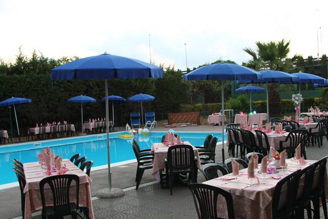 704 Piscina