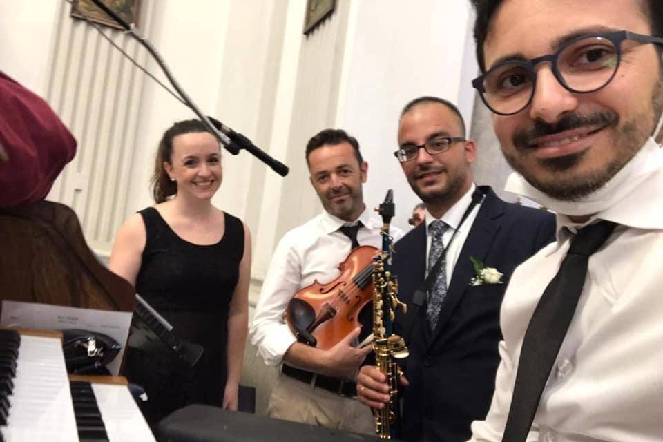 Matrimoni in trio più sax