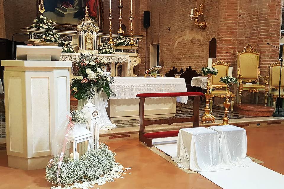 Allestimento floreale chiesa